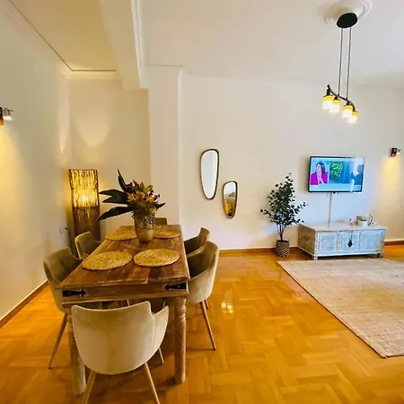 2 Bd In Koukaki 8' Away From Acropolis Apartment *