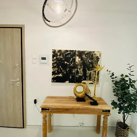2 Bd In Koukaki 8' Away From Acropolis