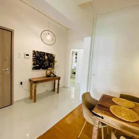2 Bd In Koukaki 8' Away From Acropolis